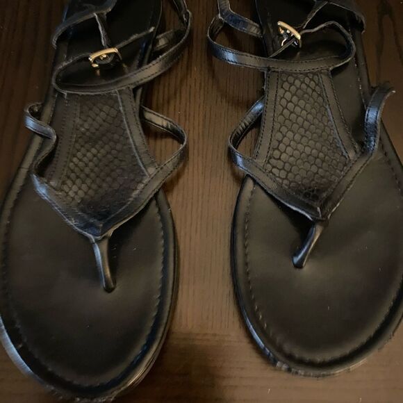 #138 COLE HAAN Snakeskin Thong Sandals - Picture 2 of 6